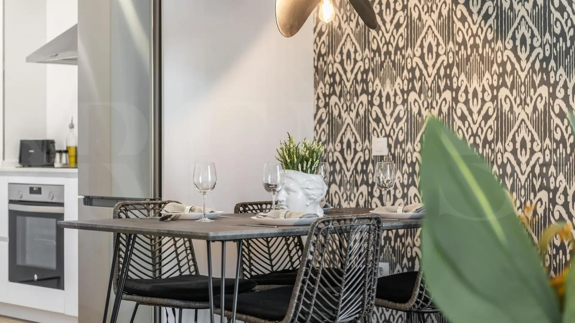 Modern Apartment With Private Terrace By Rems Málaga
