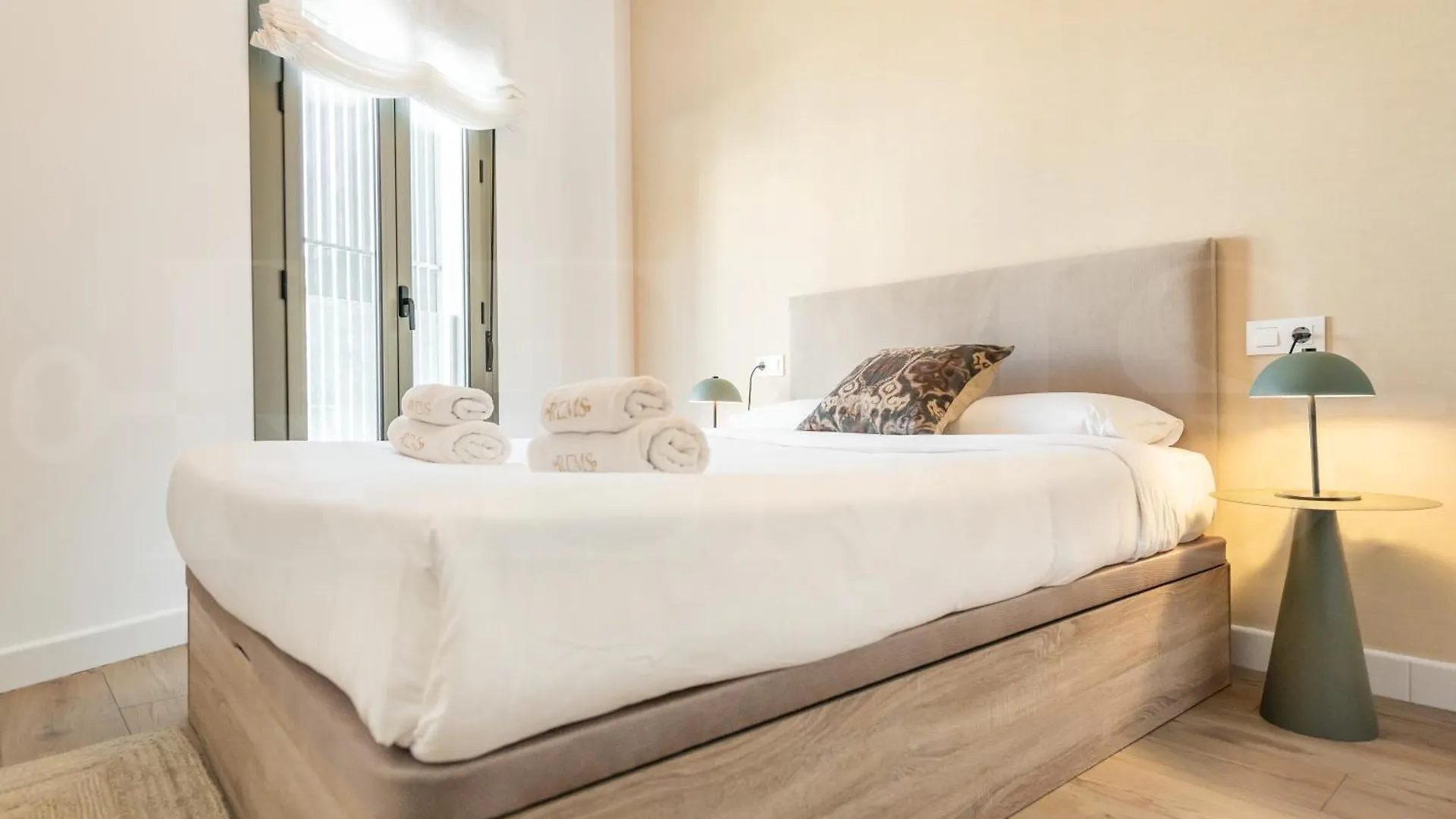 Modern Apartment With Private Terrace By Rems Málaga
